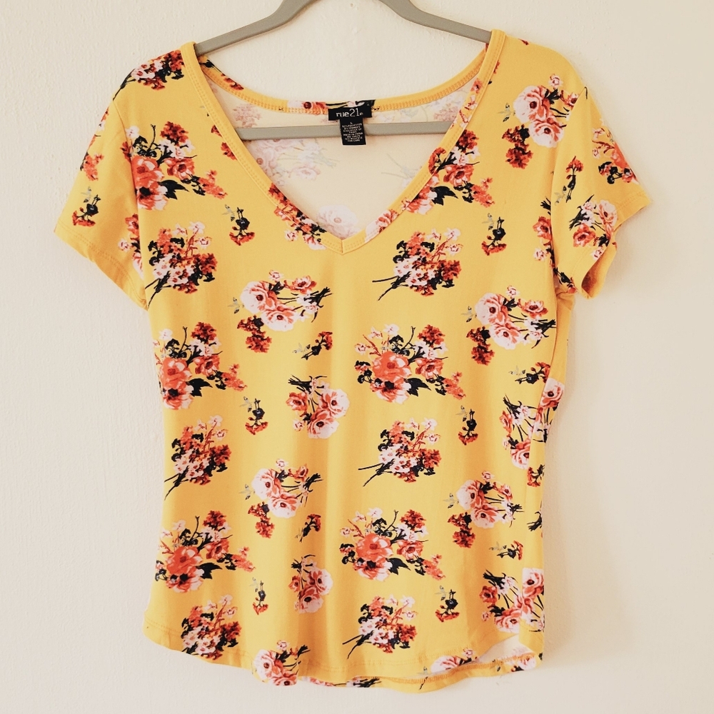 Rue21 Yellow Floral Top Size Large
